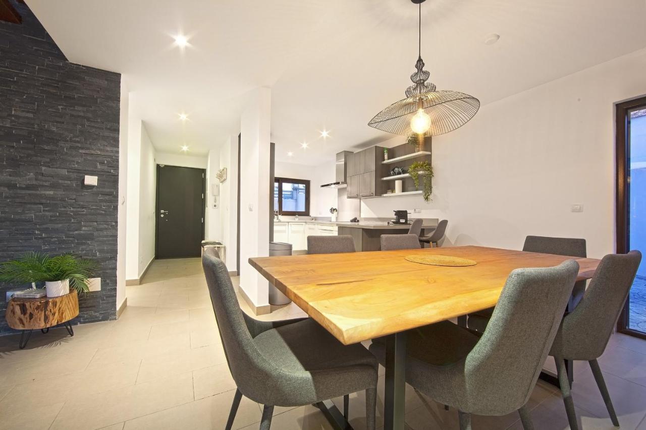 Modern Villa Close To Costabella Beach 마르베야 외부 사진