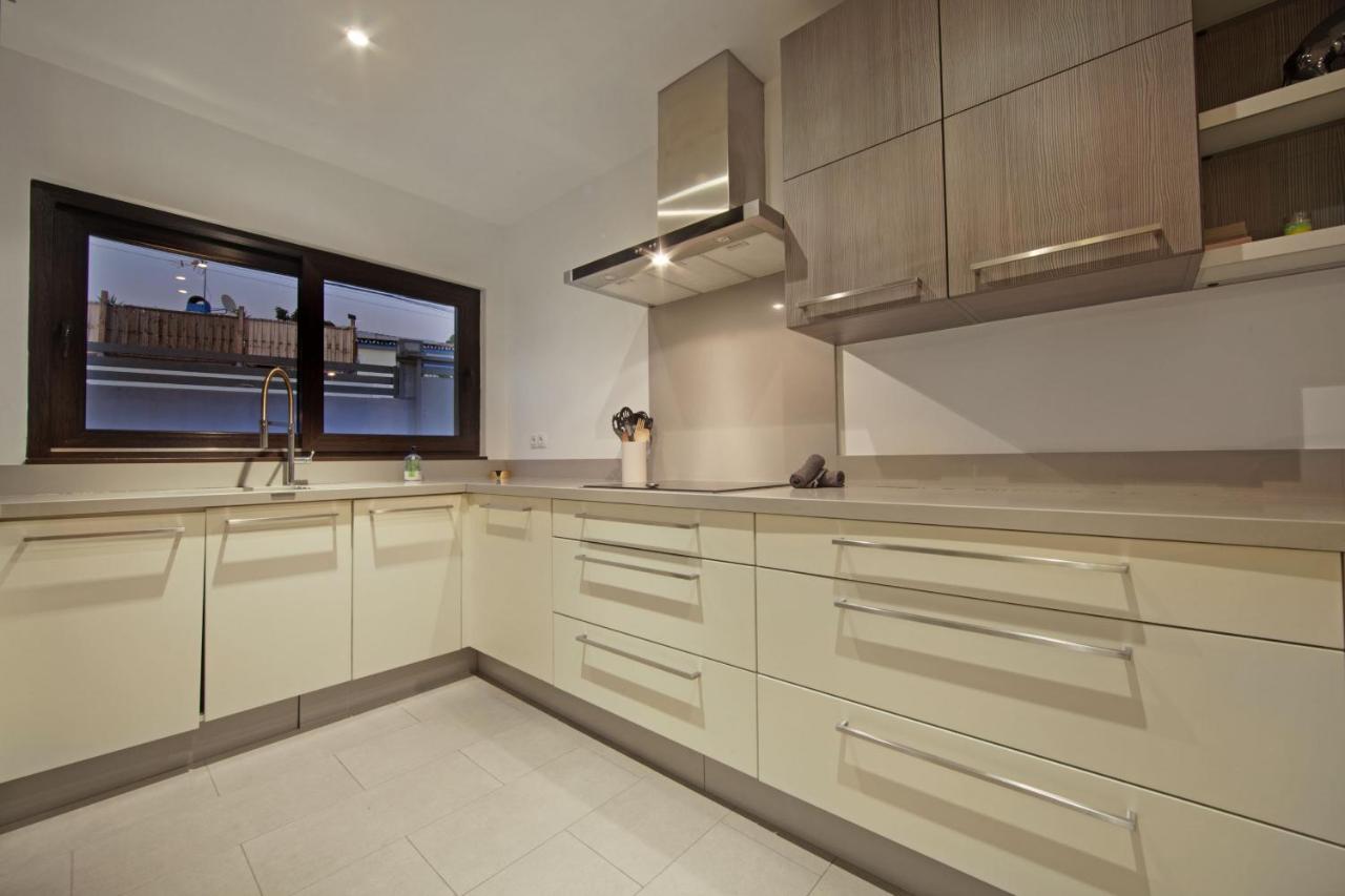 Modern Villa Close To Costabella Beach 마르베야 외부 사진