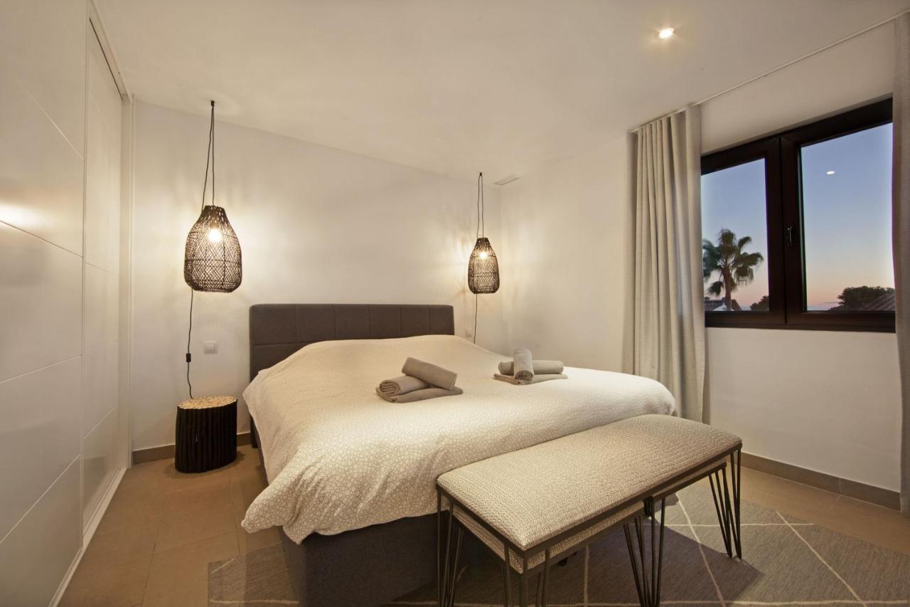 Modern Villa Close To Costabella Beach 마르베야 외부 사진