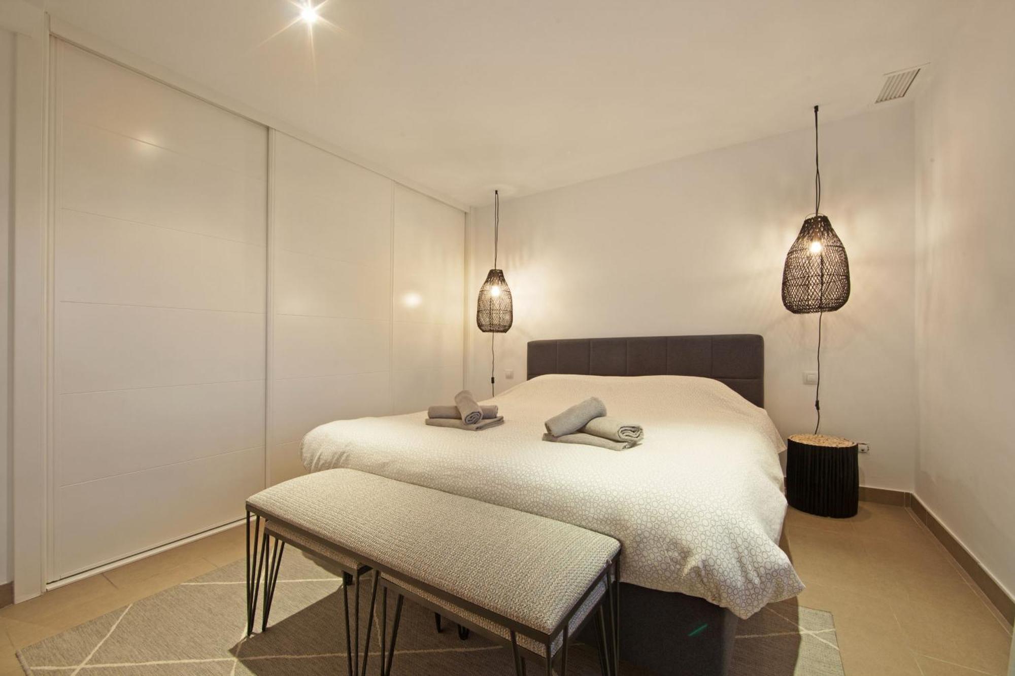 Modern Villa Close To Costabella Beach 마르베야 외부 사진
